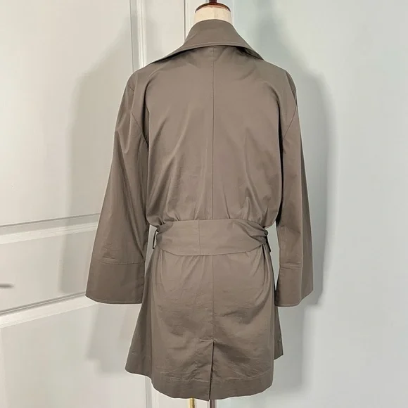 Helo Bicalho cropped trench coat - Picture 10 of 12